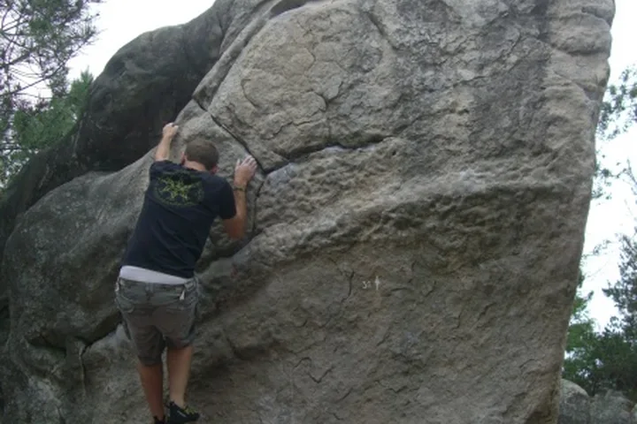 Fontainebleau climbing photo