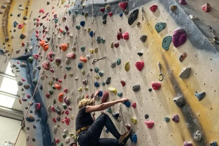 Indoors at the White Spider (2022)
