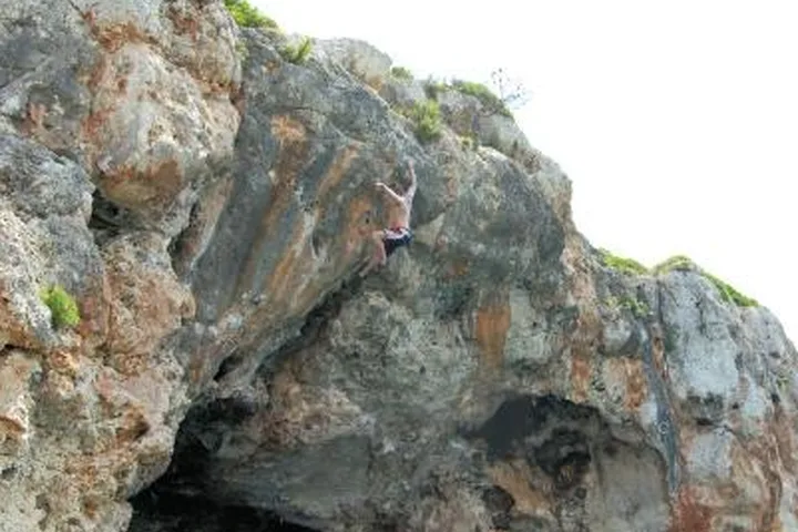 Piscobloc Mallorca climbing photo